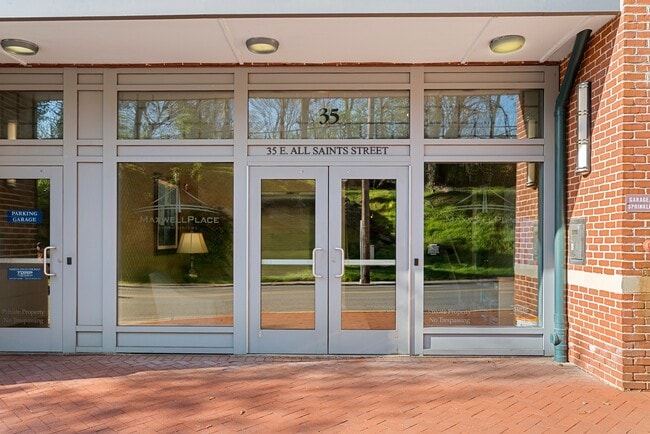 Building Photo - 35 E All Saints St