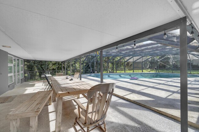 Building Photo - 4910 Ralls Rd