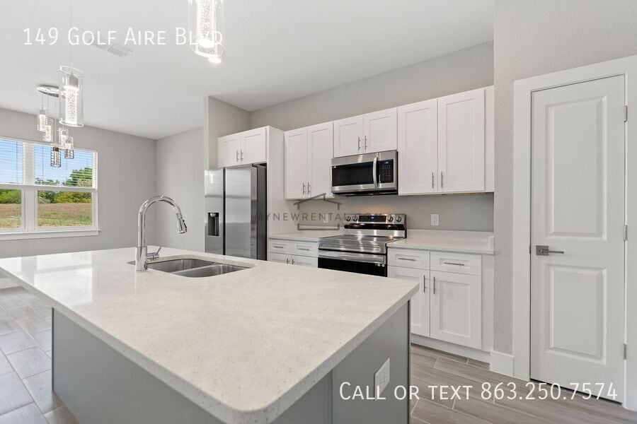Building Photo - 149 Golf Aire Blvd