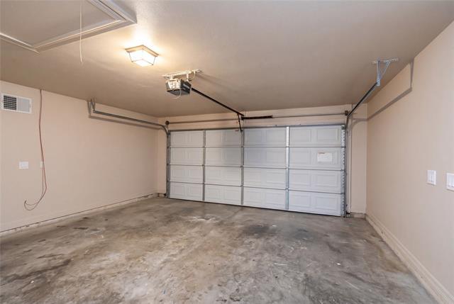 Building Photo - 3214 Grand Lake Dr