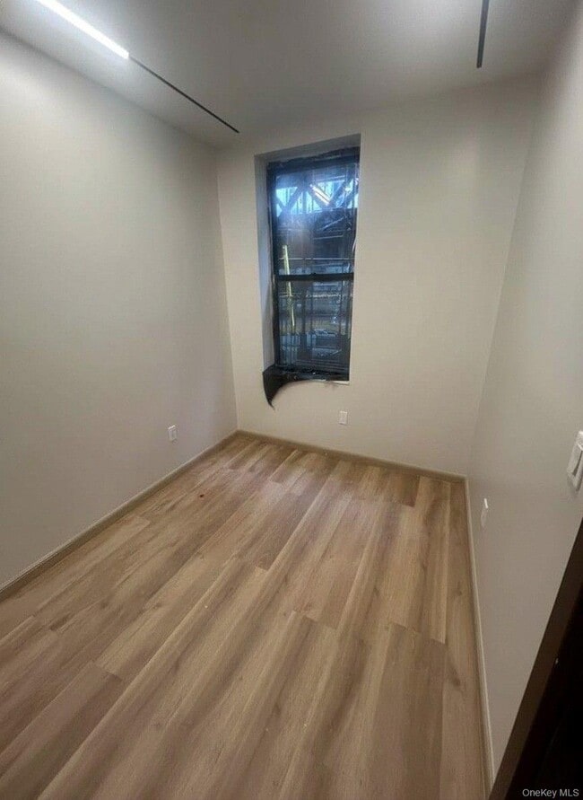 Building Photo - 294 Broadway