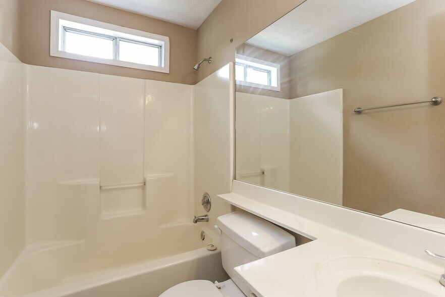 Building Photo - 4516 Legend Hollow Ln