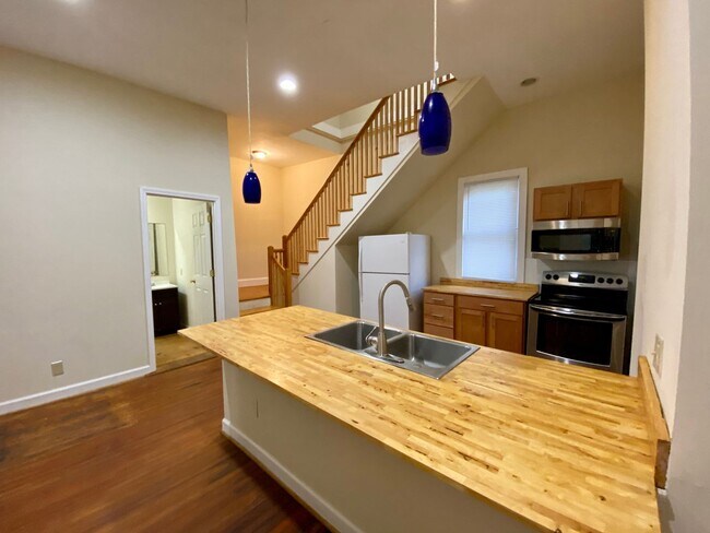 Building Photo - Olympia