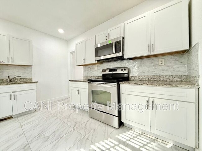 Building Photo - 507 N Ridgewood Ave