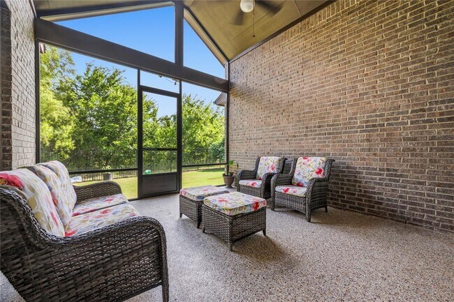 Building Photo - 3013 Chalice Well Dr