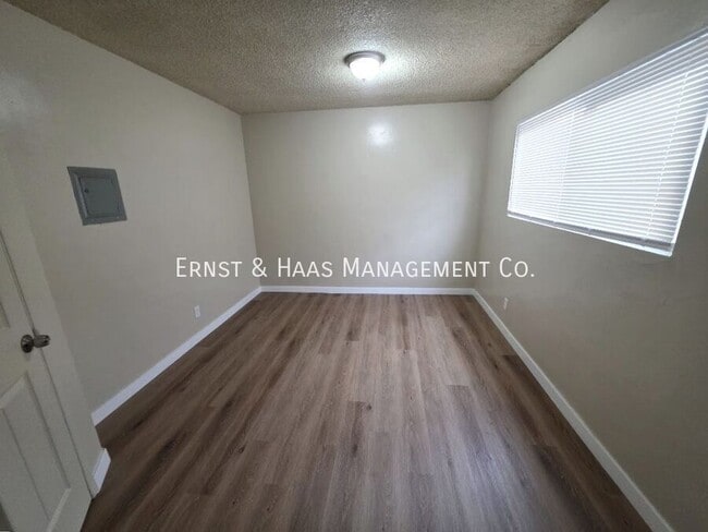 Building Photo - 9119 Rose St