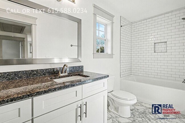 Building Photo - 124 8th Ave