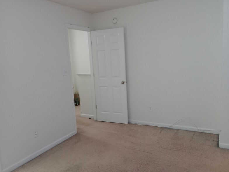 Building Photo - 1660 Corey Wood Cir