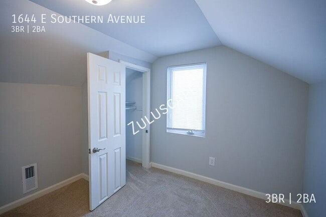 Building Photo - 1644 E Southern Ave