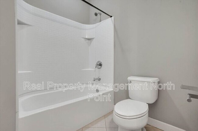 Building Photo - 3026 Eltham Pl
