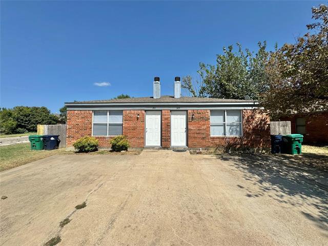 Building Photo - 305 Casie Ct