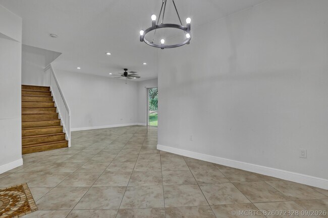 Building Photo - 10585 Cocobolo Way