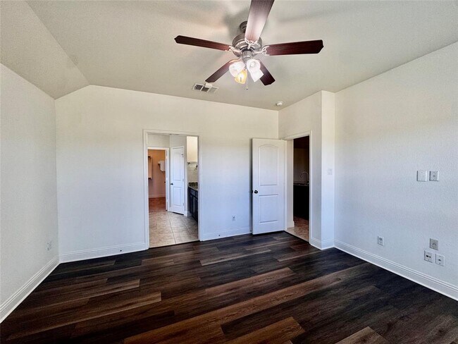 Building Photo - 3032 Angelina Ct