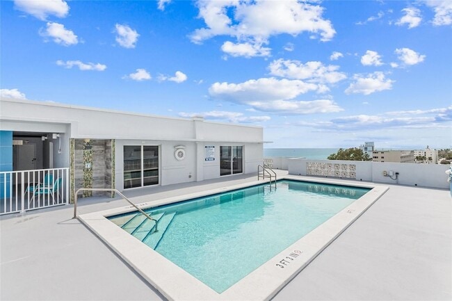 Building Photo - 320 S Surf Rd