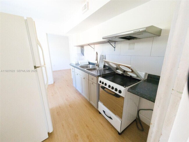 Building Photo - 2575 SW 59th Ave