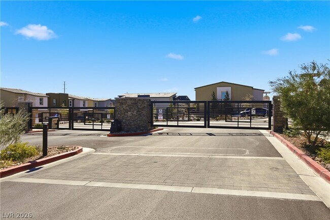 Building Photo - 6913 Stafford Hl St