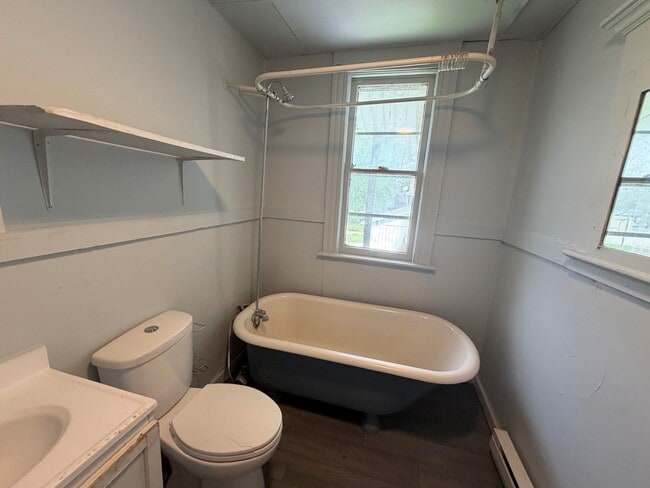 Building Photo - 1218-2S Walnut-