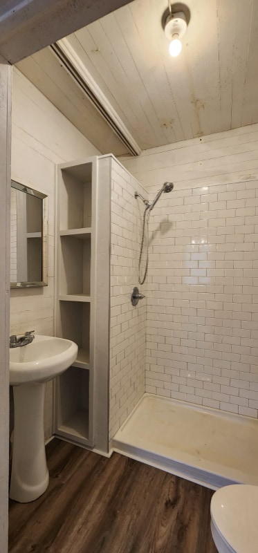 Building Photo - 605 N 4th St