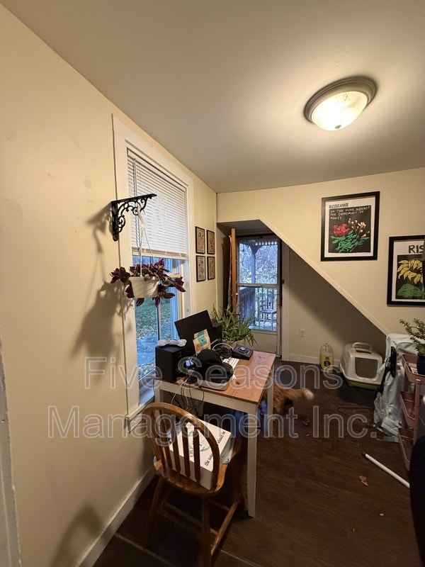 Building Photo - 24-26-26 Conger Ave