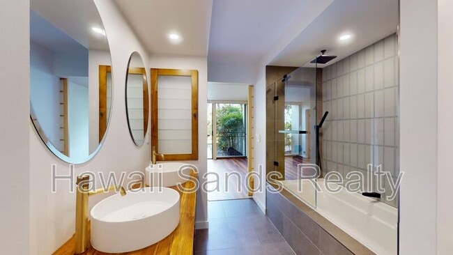 Building Photo - 500 Lunalilo Home Rd