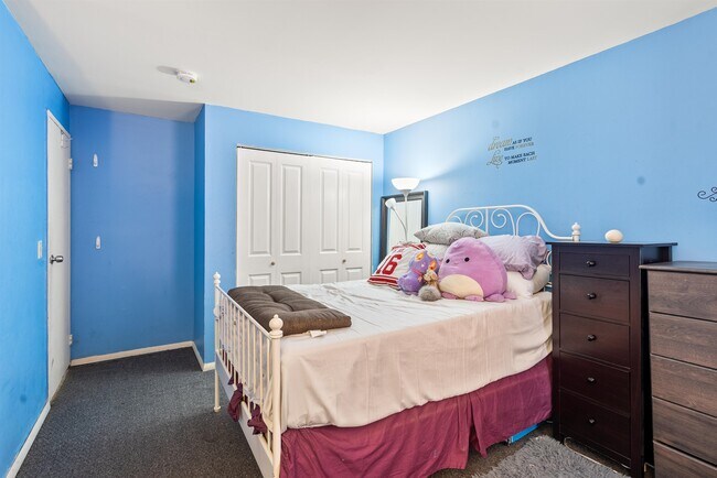 Building Photo - 43-49-49 Van Wagenen Ave