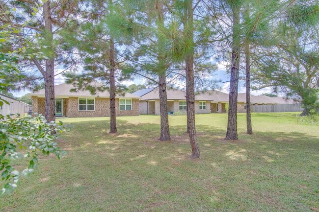 Building Photo - Spacious 4BD/2BA Brick Home Near Navy Federal