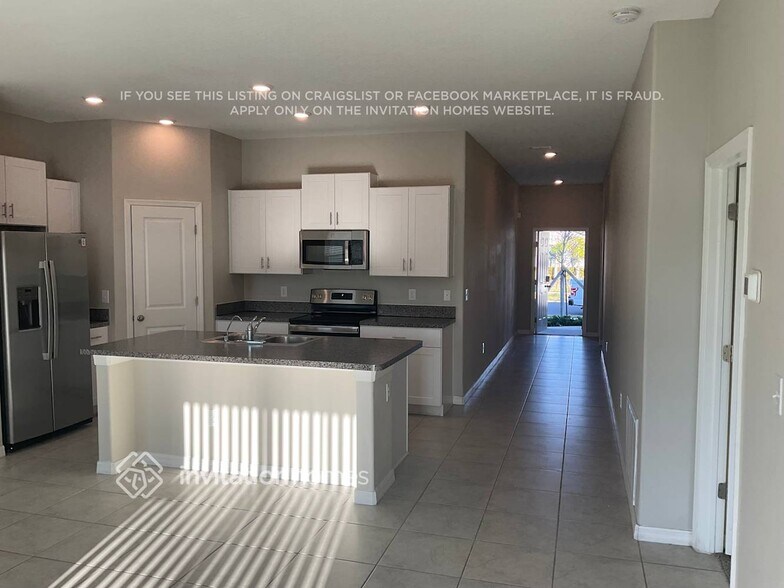 Building Photo - 1589 Blue Rose Dr