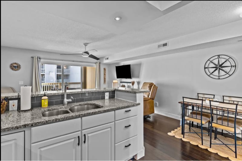 Building Photo - 1801 Canal Dr