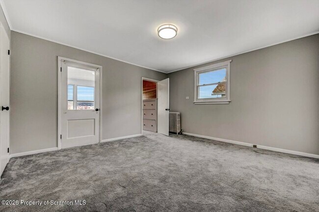 Building Photo - 814 S Webster Ave