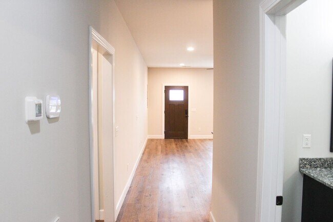 Building Photo - 242 Cypress Ridge