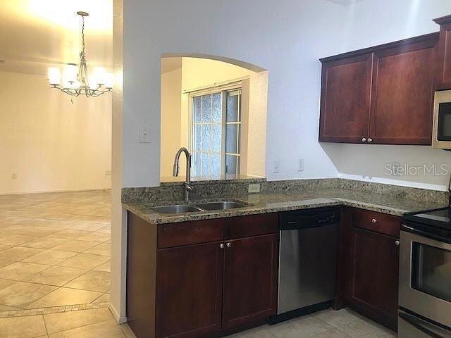 Building Photo - 102 Vista Verdi Cir