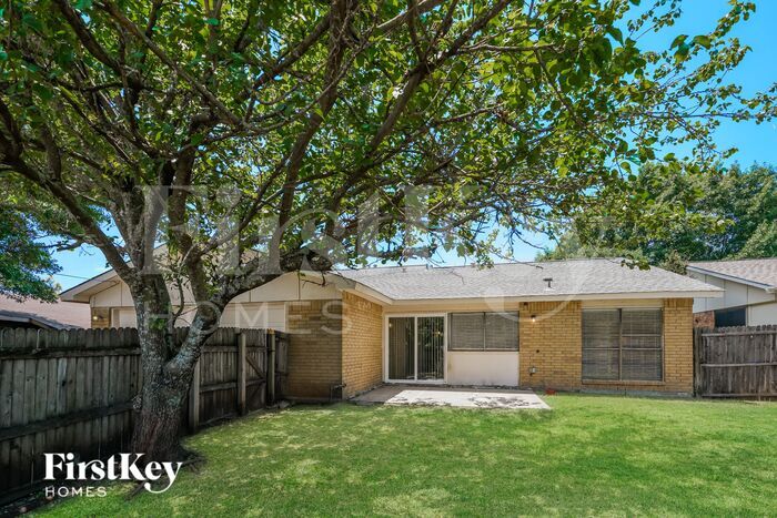 Building Photo - 9814 Emory Oak Cir