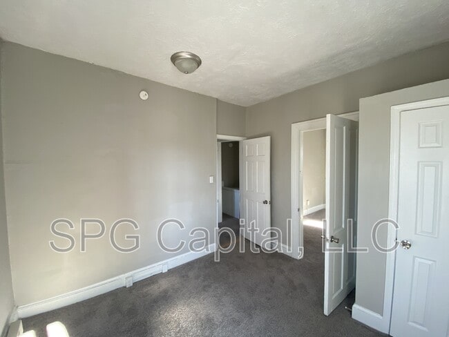 Building Photo - 201 N Broad St