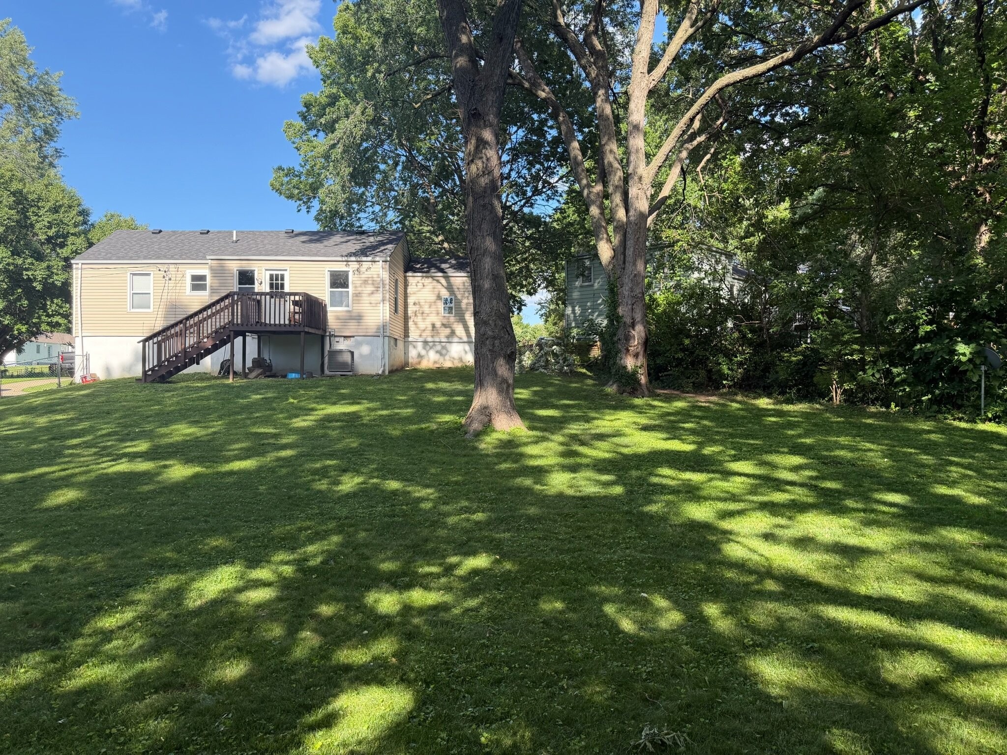 Building Photo - 5206 N Park Ave
