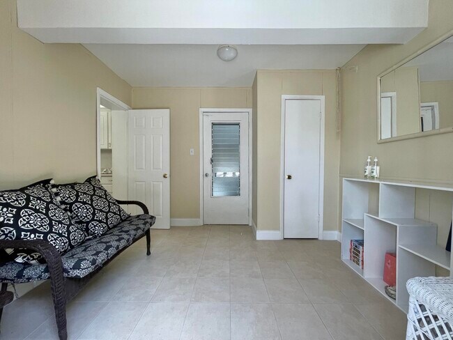 Building Photo - 2395 Idlewild Rd