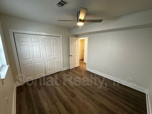 Building Photo - 3302 Nashville Ave