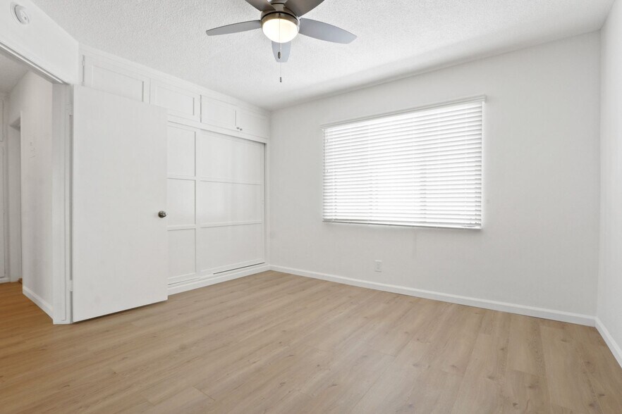 Building Photo - 927 3rd St