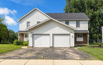 Building Photo - 922 Autumn Ln