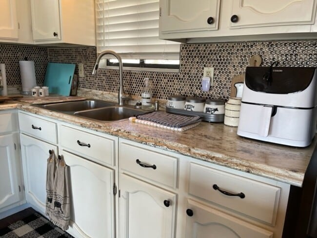 Building Photo - Completely Furnished -  2 BEDROOM 2 BATH+ LOFT  HORSE PROPERTY