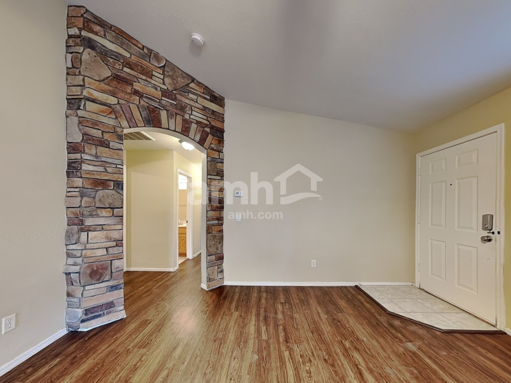 Building Photo - 137 S 110th Pl