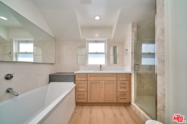 Building Photo - 347 S Highland Ave