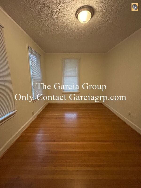 Building Photo - 620 SW Grant St.