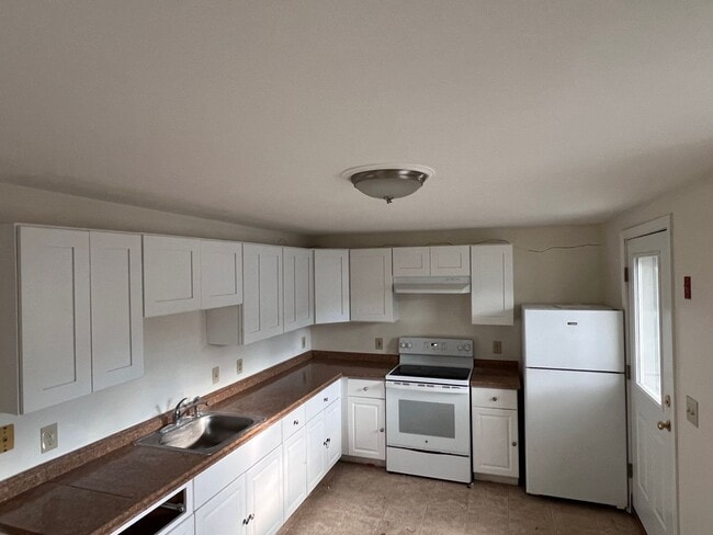 Building Photo - 34 Lafayette St