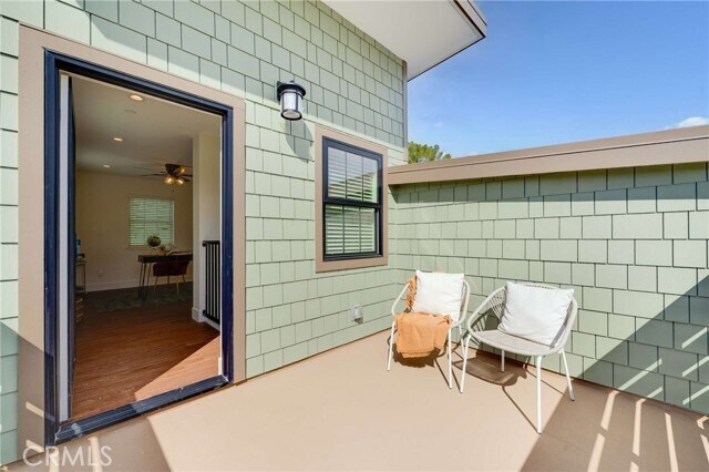 Building Photo - 127 E Foothill Blvd