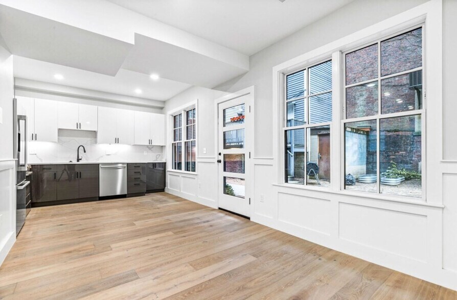 Building Photo - 35 Union Sq