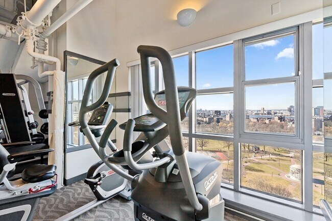 Building Photo - 170 Tremont St