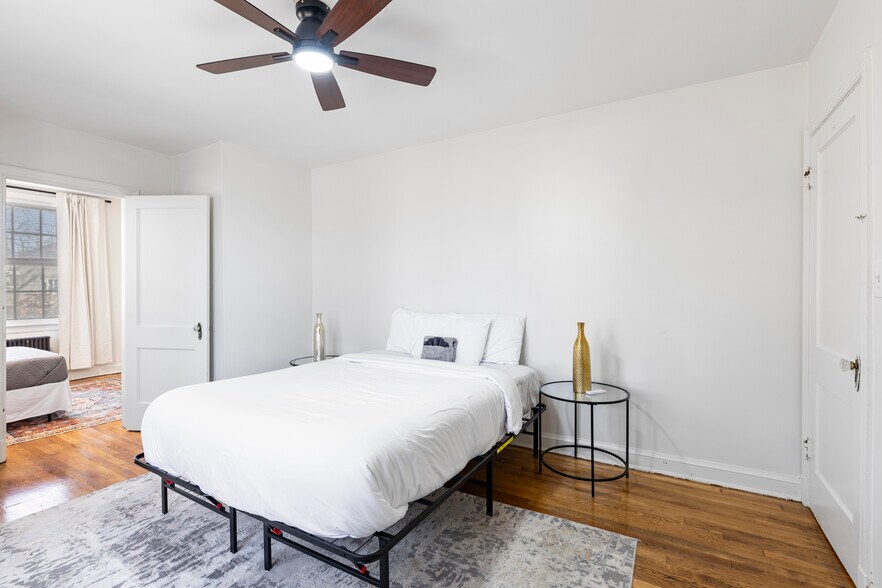 Building Photo - 4348 Southern Ave SE