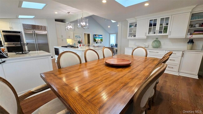 Building Photo - 13 Beach Land Ave