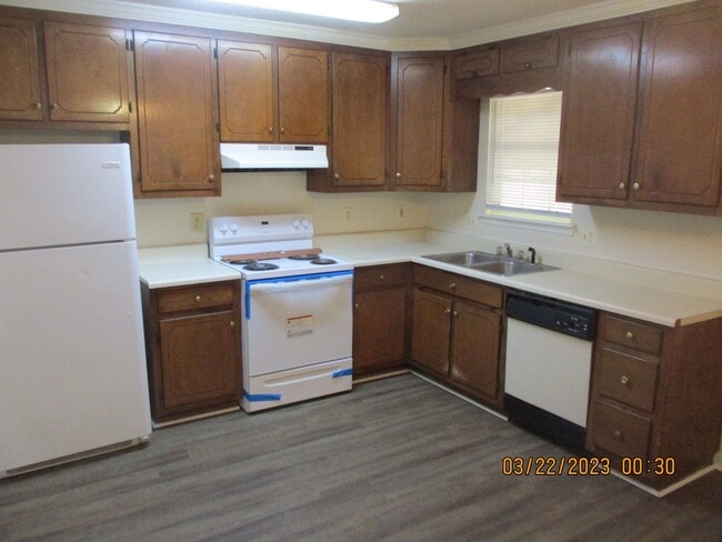 Building Photo - 3107 Fernridge Dr