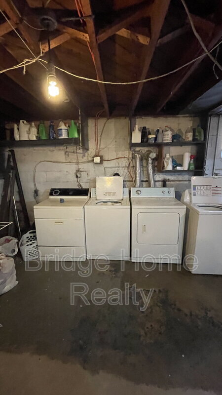 Building Photo - 3141 Beechwood Blvd